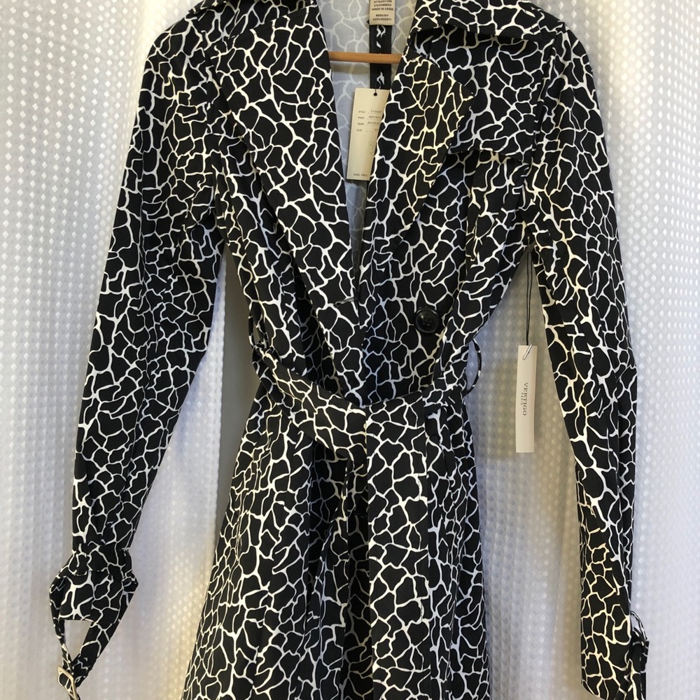 Vertigo Black and White Trenchcoat